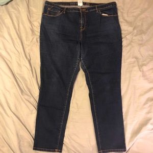 Pure Energy Skinny Jeans